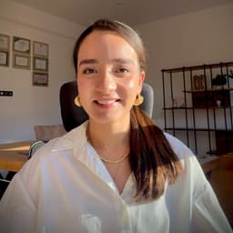 Dkt. Bahar Özak Akyüz